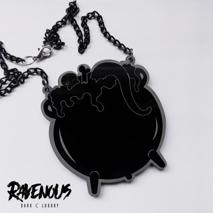 Colar Witch's Cauldron Black (0)